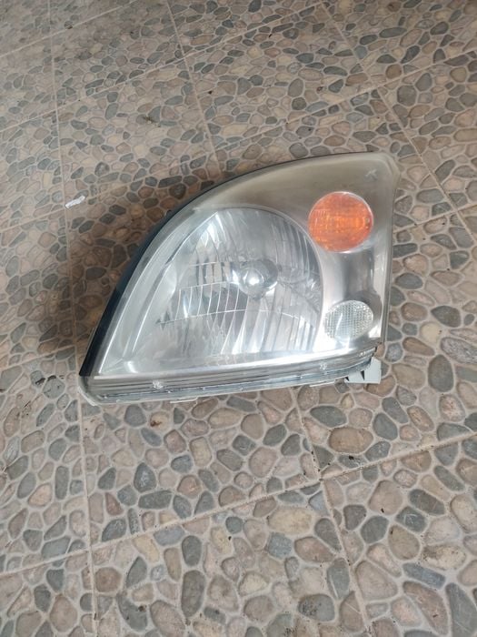 Far stânga Toyota land cruiser