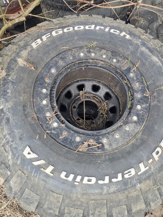 Vand roti nissan patrol 35.12.5r15 jante beadlook bfgoodrich