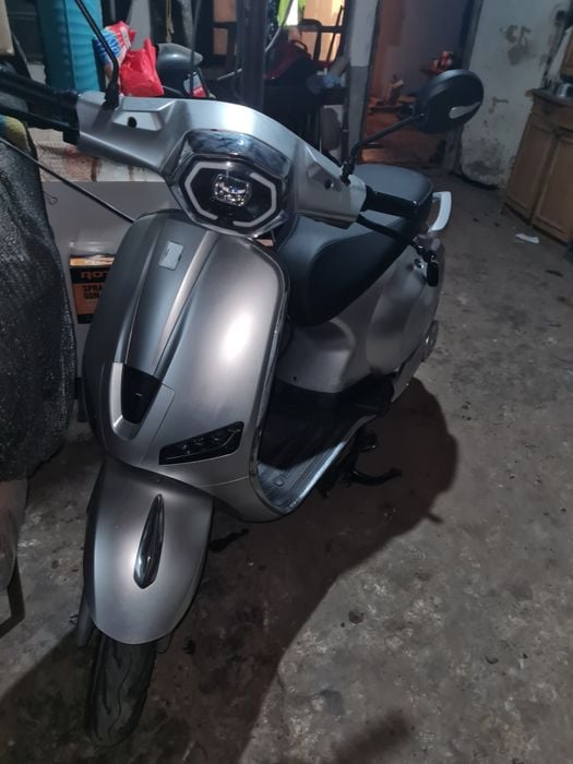 Scuter electric doar 40 km parcursi