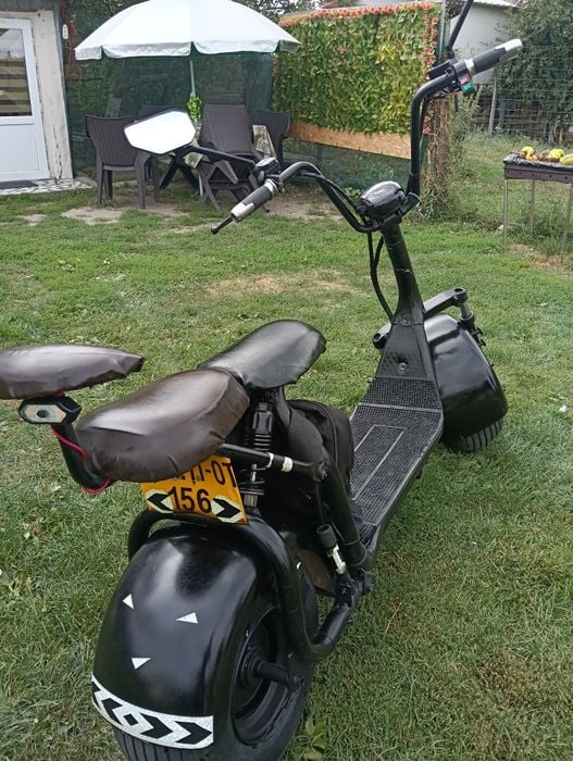 Scuter electric accept si schimburi