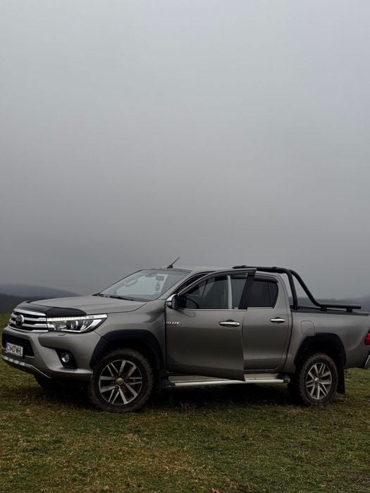 Toyota Hilux Invincible
