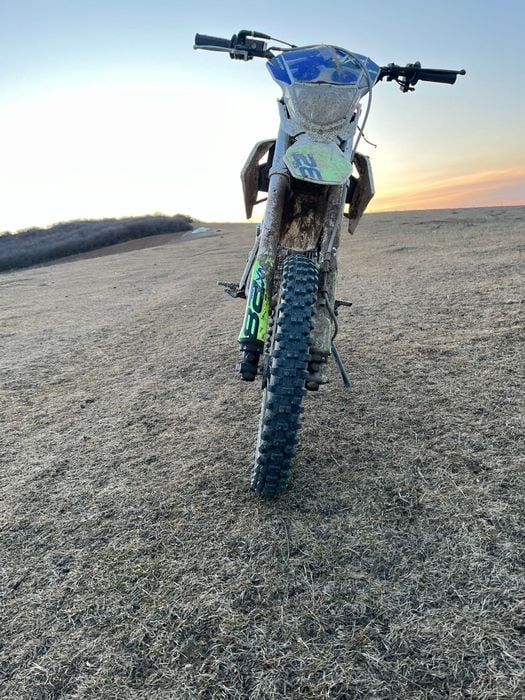 Vând cross barton 125