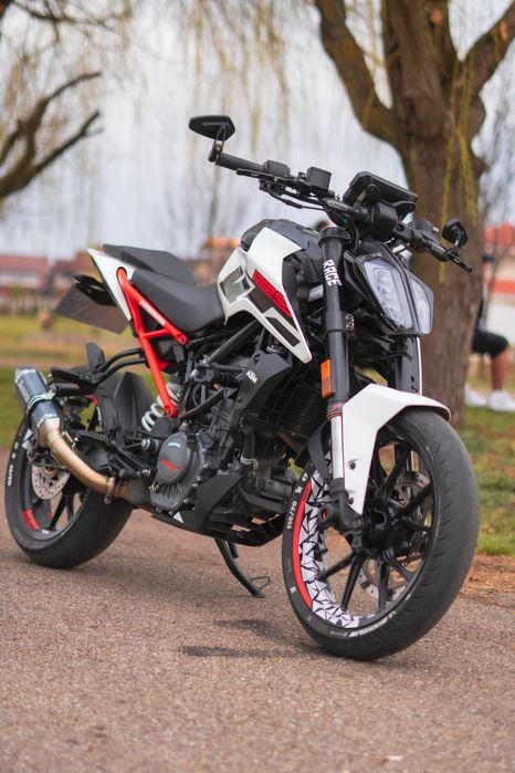 Vand KTM Duke 125 (citiți descrierea)