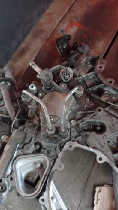 pompa inalte si injectoare  toyota land cruiser j 200 v8 d