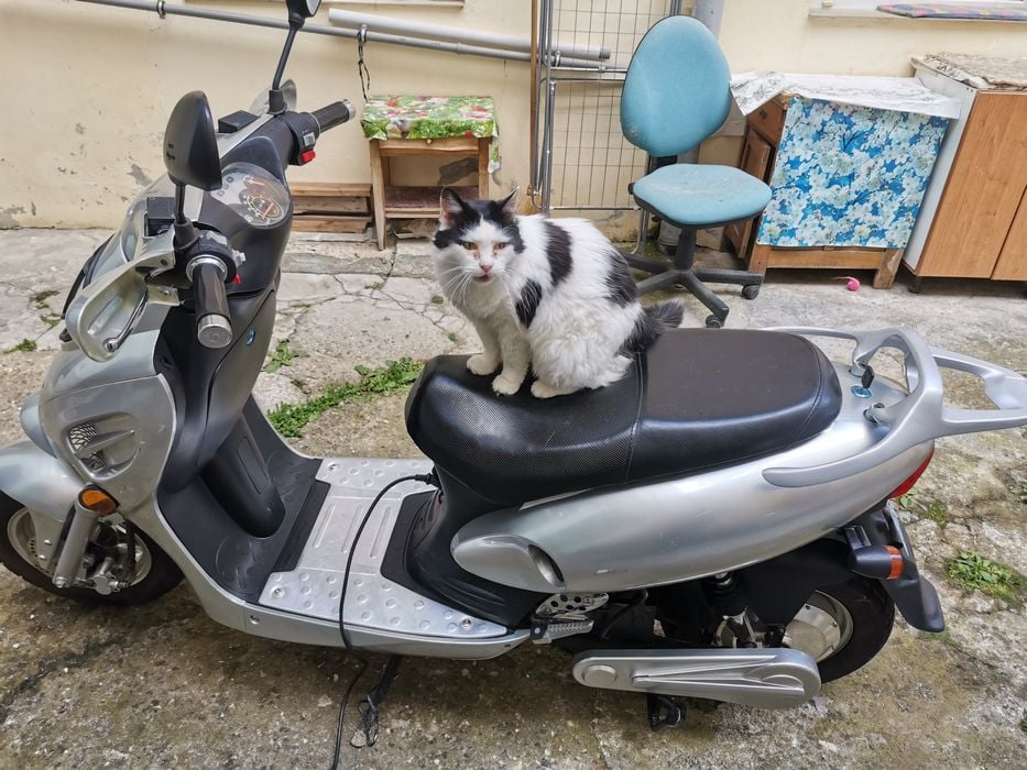 Scuter electric cu baterie defecta