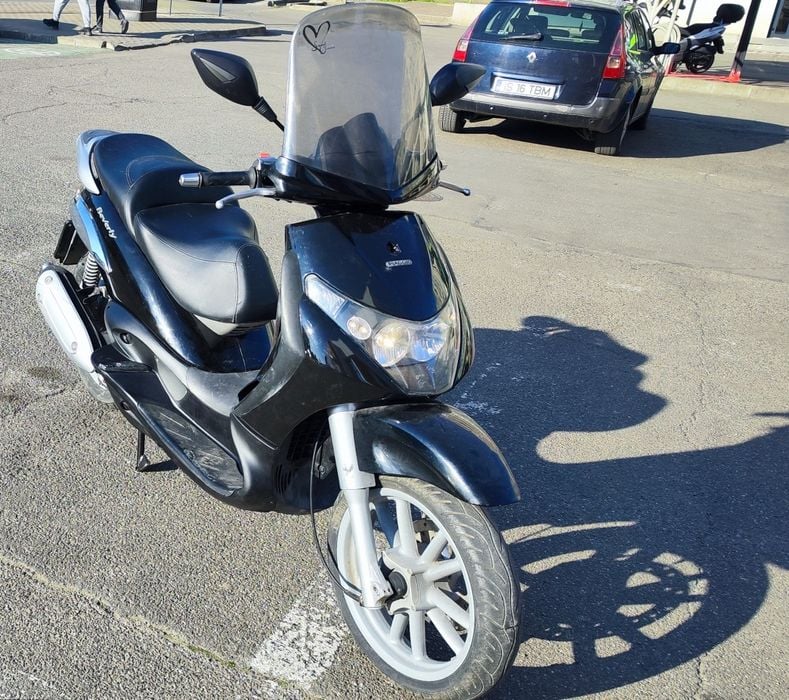 2005 Piaggio Beverly 125 scuter categoria B