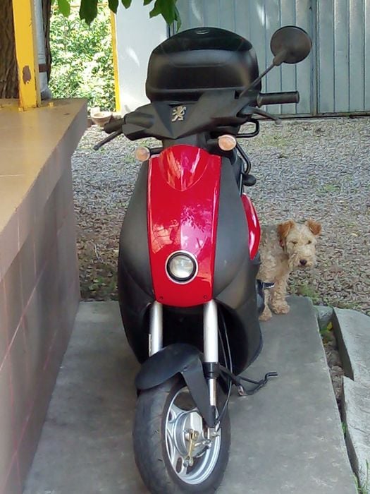 Scuter 50 cmc  , Peugeot Ludix One , aproape nefolosit,  1500 km