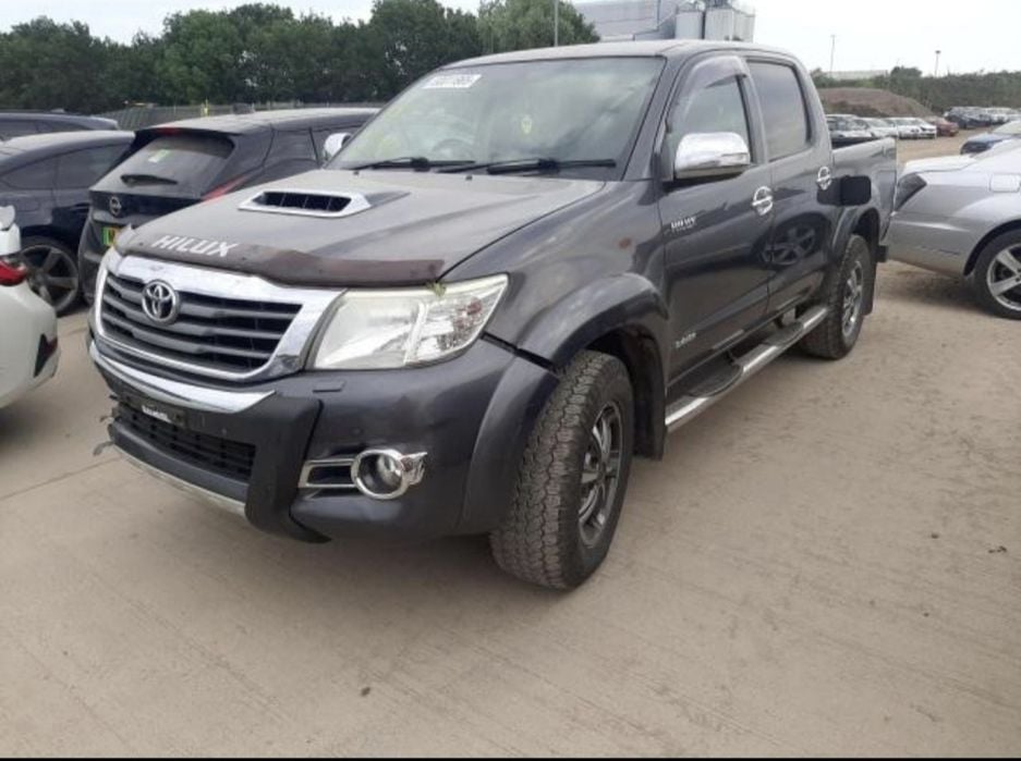 Dezmembrez Toyota Hilux 3.0 1KD-FTV 2012-2016