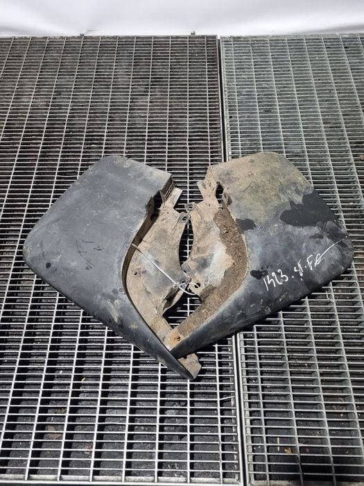 Aparatori noroi fata Nissan Navara D22 (1423)