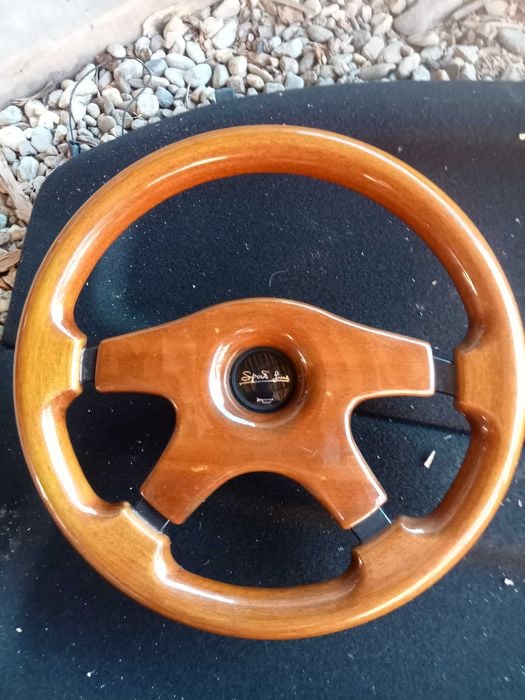 Vînd volan pentru land rover DEFENDER