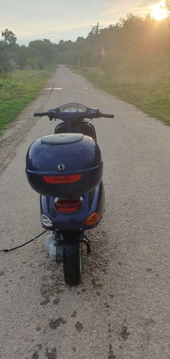 Vând piaggio vespa 50 cc 4 t
