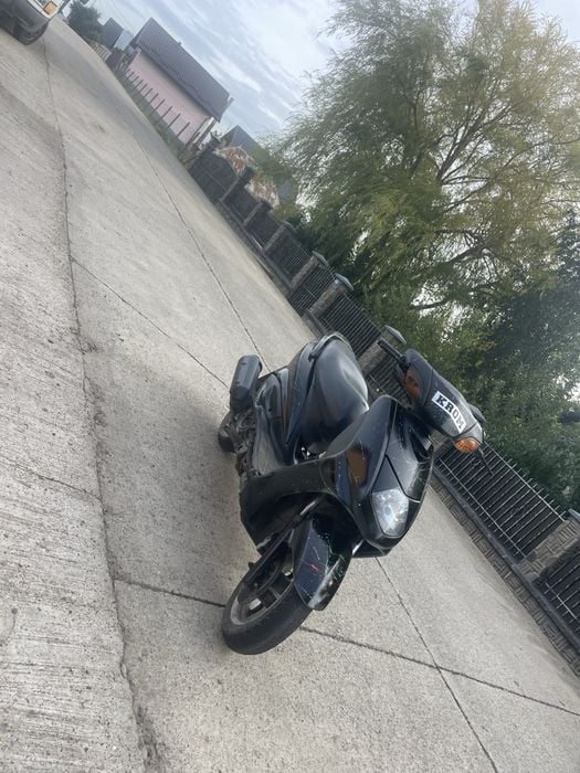Vand scuter 125 4t cu acte