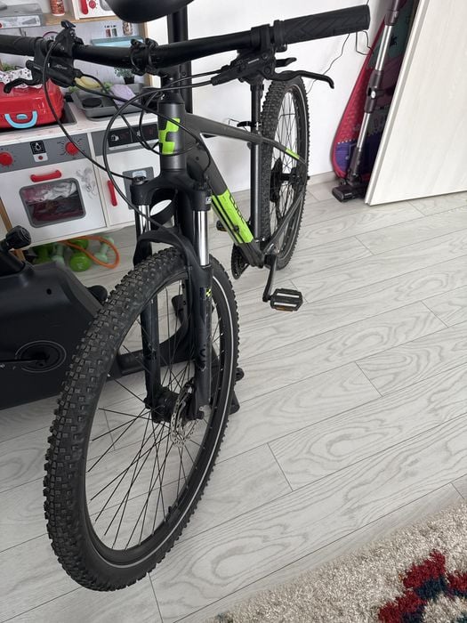 Vand sau schimb bicicleta Cube