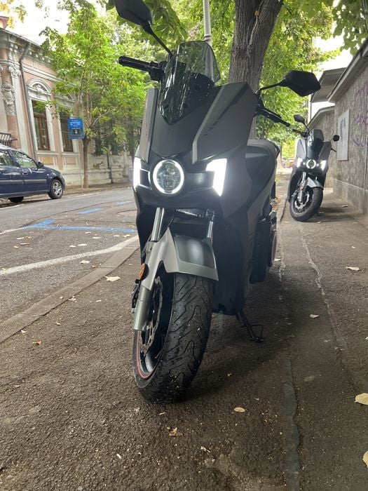 Scuter electric fabricat Spania SilenceS01+Connected nu Zeeho, Socco)