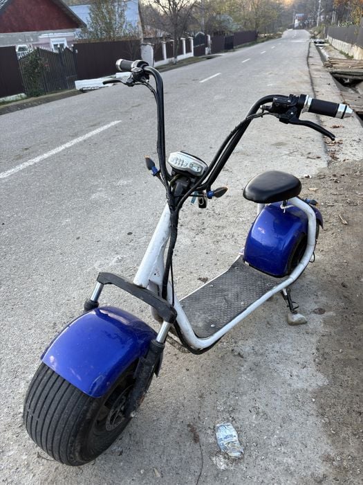 Vând scooter electric