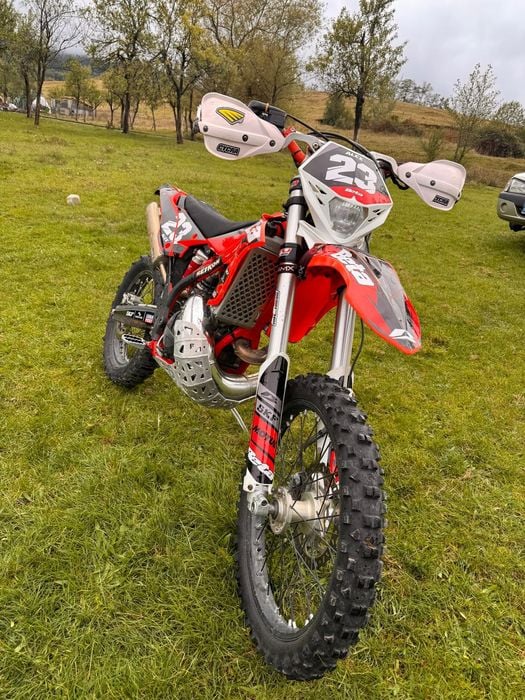 Vând BETA XTRAINER  300  an 2019