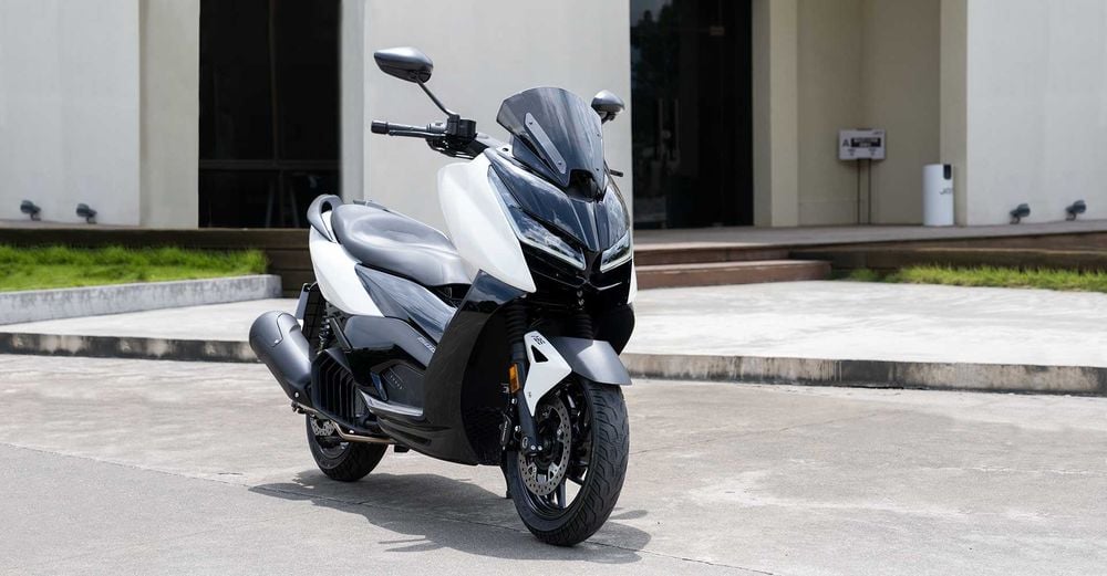 Scuter ABS + TCS Zontes D125, 15 CP cel mai puternic, Rate ! Permis B.