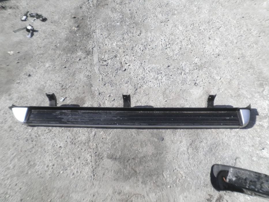 Set praguri stanga / dreapta Nissan Navara D23 2018