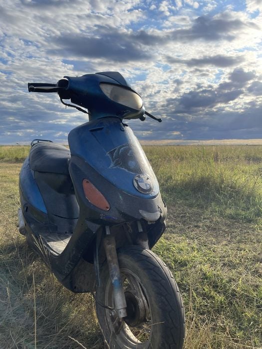 Vând sau schimb scuter 49 cc 4T,set 60cc