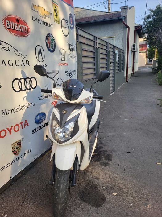 Vand scuter Sym Symphony Sr 50cm³ pentru piese