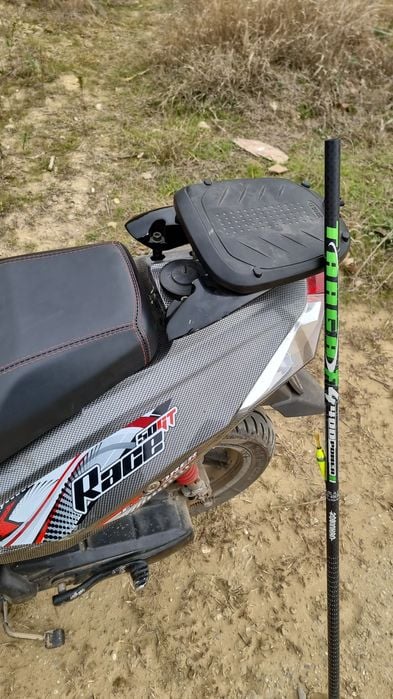 De vânzare scuter cu acte