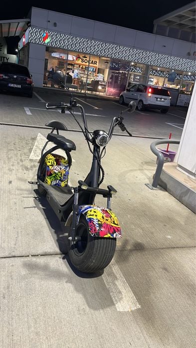 Vand moped electric , sau schimb cu scuter pe benzina