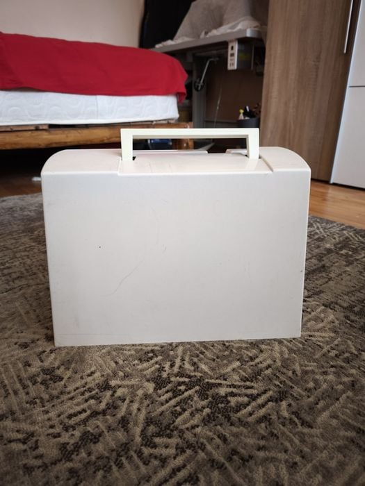 Mașina de cusut Husqvarna