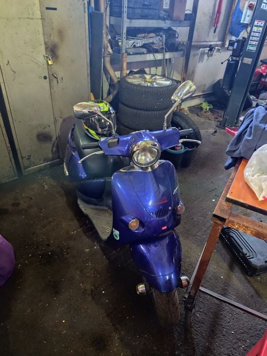 Vând 2 scutere Havana  sau piese din ele