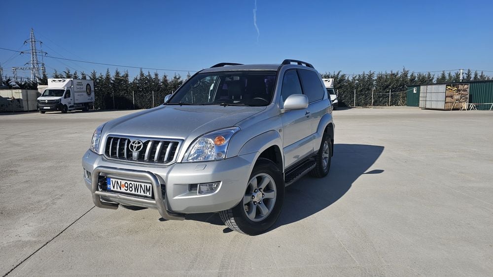 Toyota Land Cruiser J125