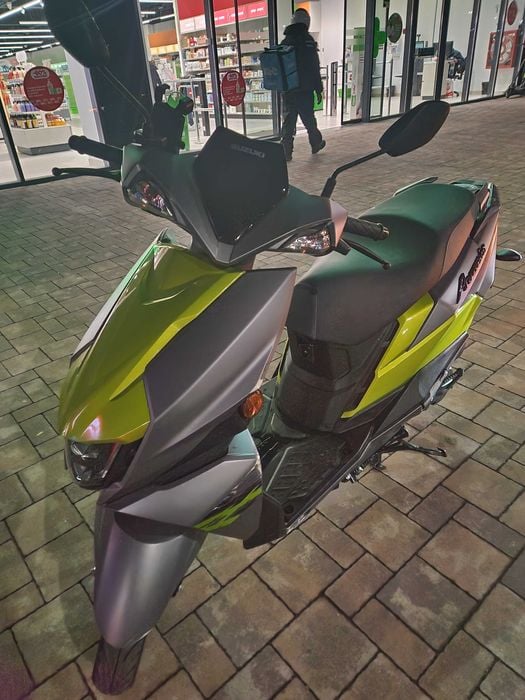 Vand scuter suzuki Avenis 125