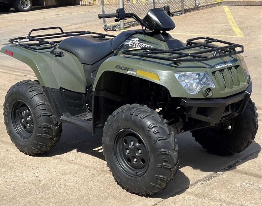 ATV Arctic cat 500 4x4 ( motorizare suzuki) (doar contract vanzare )