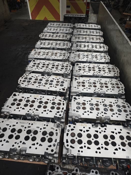 Chiuloasa nissan pathfinder navara pathfinder chiulasa-motor 2.5 3.0