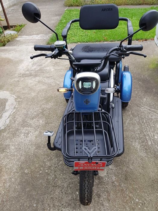 tricicleta electrica nou3 loc. fara permis motor 650w  60v20a pb acid