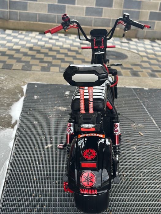 Vând scuter electric harley