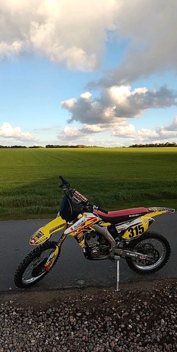 Cross Suzuki RM-Z250