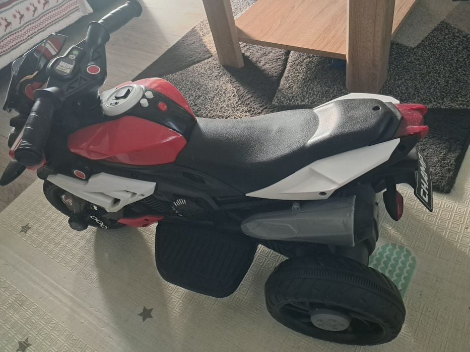 Scuter electric copiii