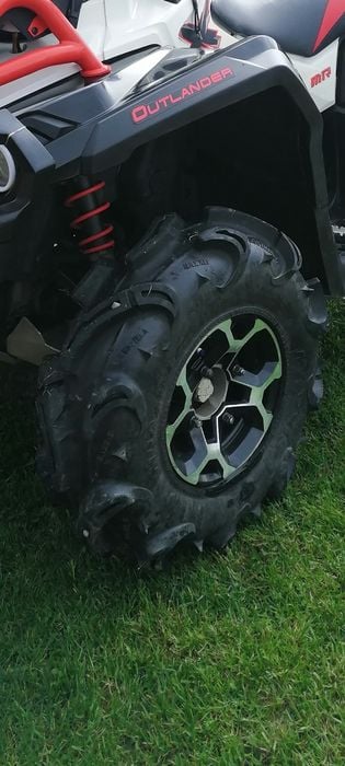 Vând roți Can Am Outlander