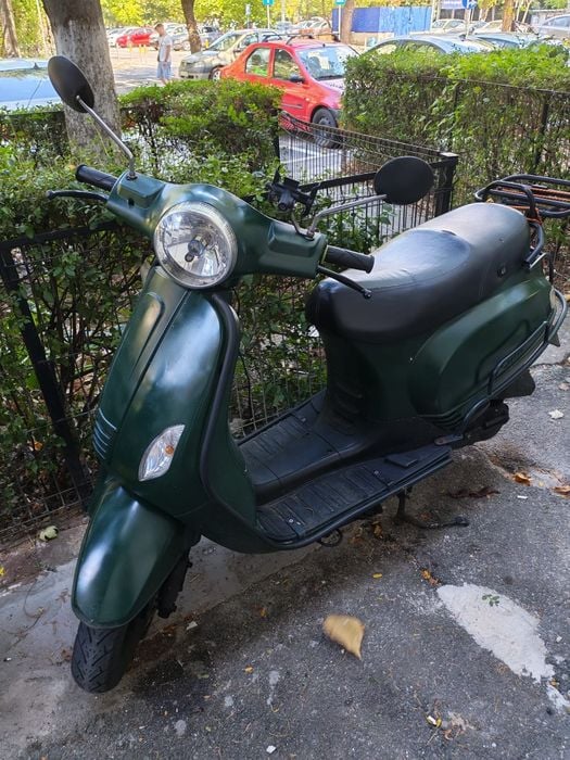 Scuter de închiriat