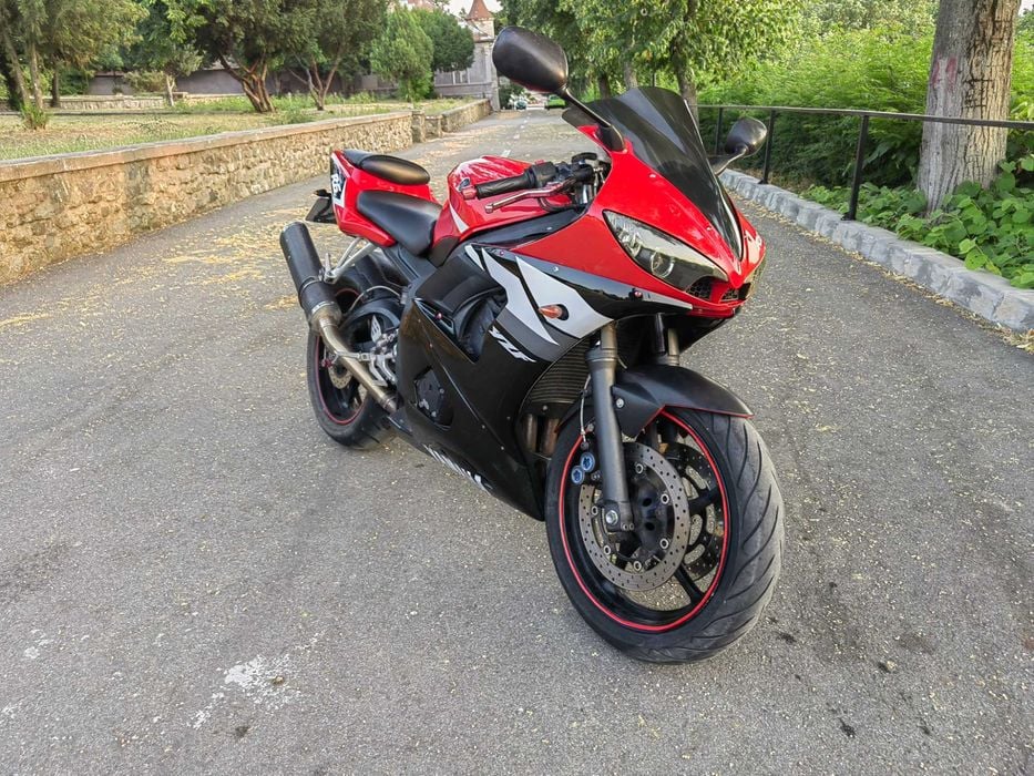 Vând sau schimb Yamaha yzf r6