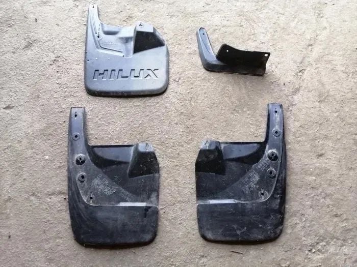 Apărătoare noroi Toyota Land Cruiser Prado/Hilux/Rav 4