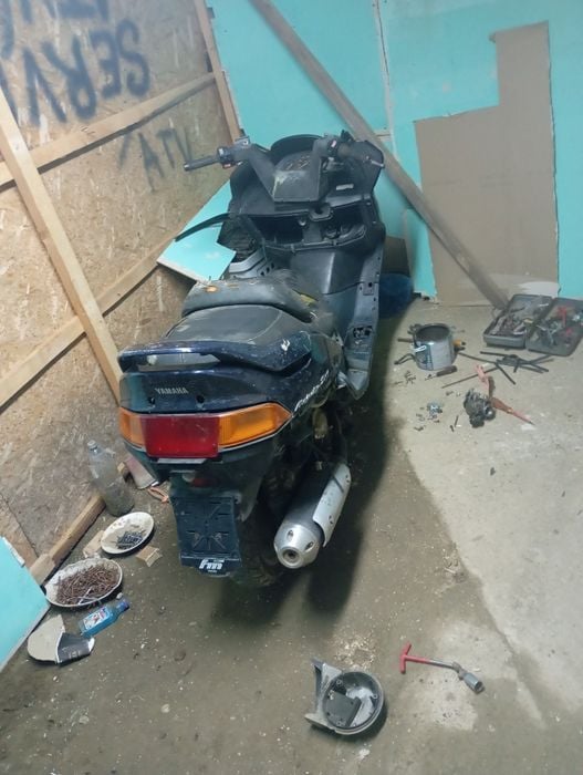 Vând sau dezmembrez Yamaha majesty 250cc