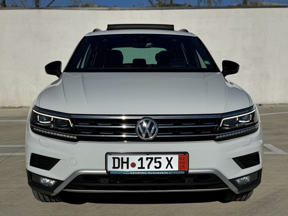 Volkswagen Tiguan//4Motion//2.0//240cp// Matrix//Panoramic//