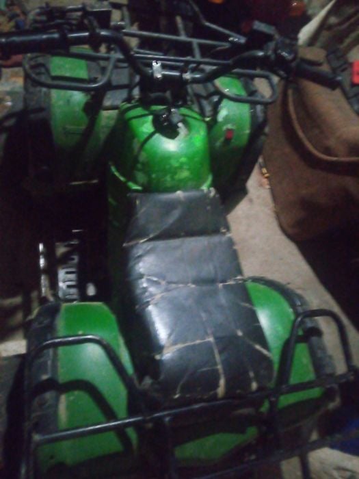 Vând sau schimb ATV 125