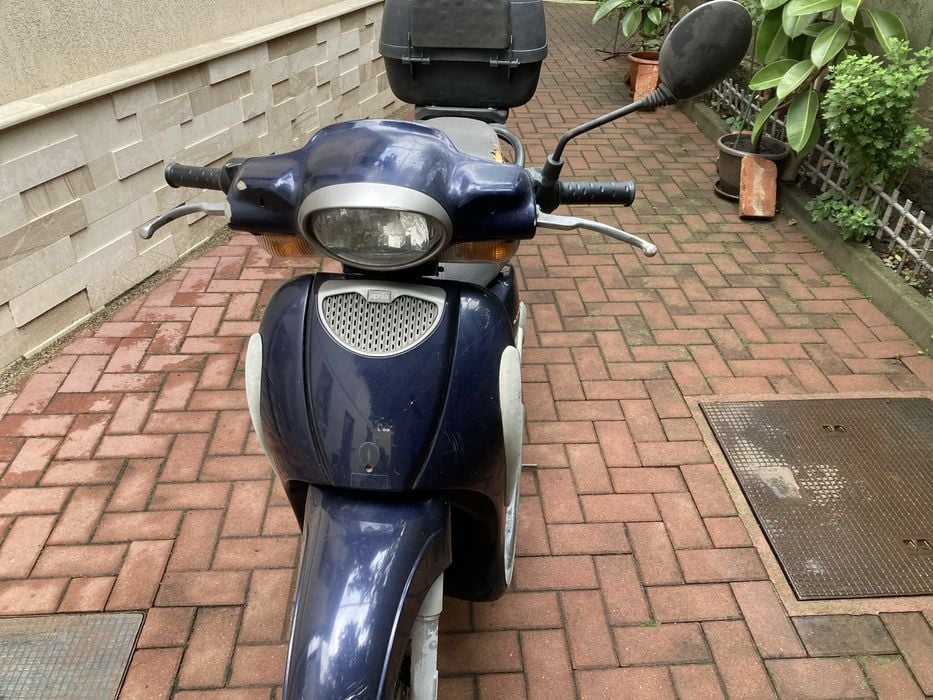 Vand scuter aprilia scarabeo