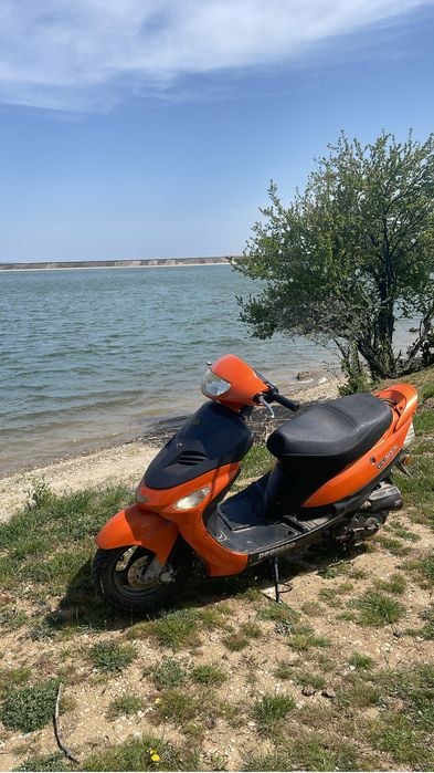 Vand Scuter ZNEN cu cariserie Moped