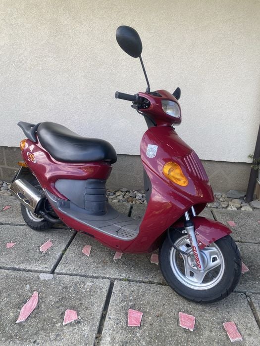 Vând scuter DAELIM Tapo 50cm