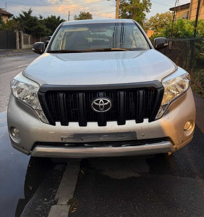 faruri originale Toyota Land CRUISER J 150 2015