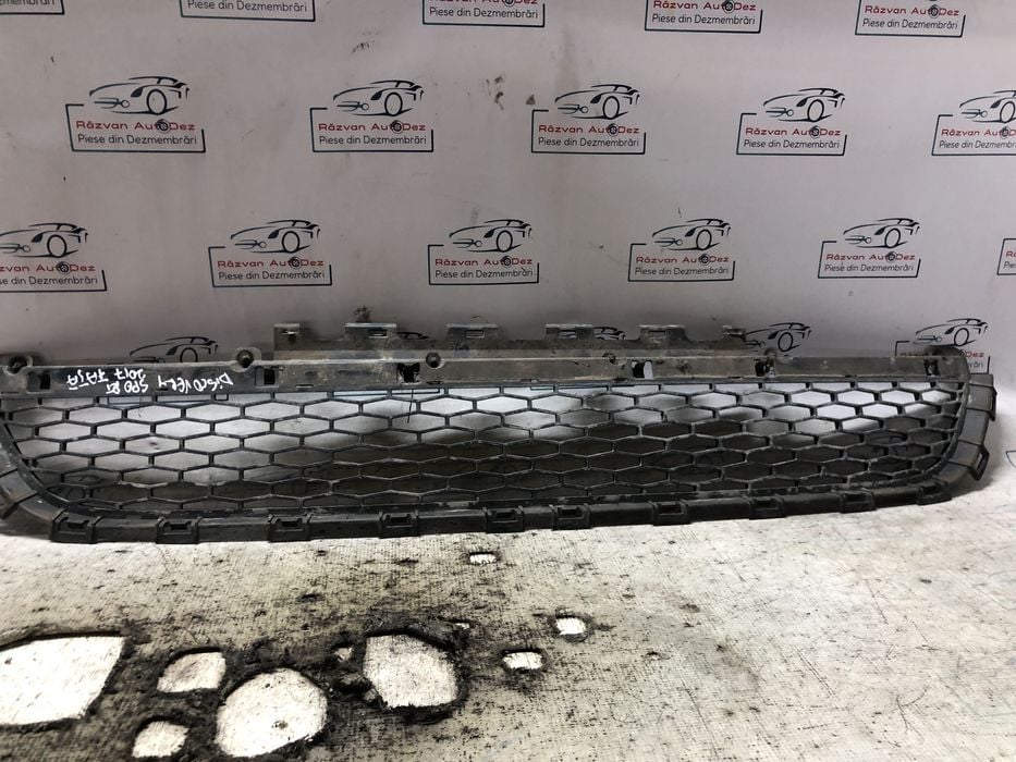 Grila bara fata Land Rover Discovery 2.0 Motorina 2017