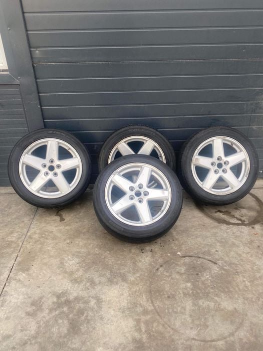 Genti cu cauciucuri,Jeep Grand Cherokee