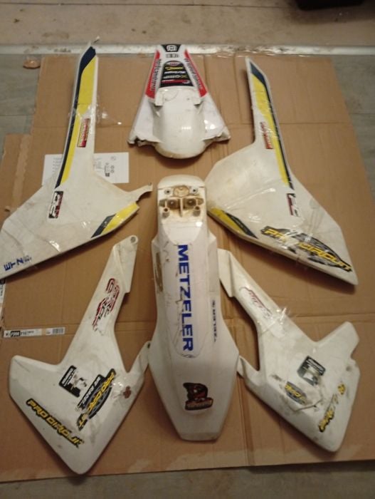 Carenaj cross Husqvarna nu știu ce model